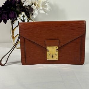 Louis Vuitton Sellier Dragonne Epi Clutch